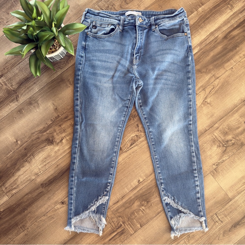 KanCan raw hem cropped denim jeans size 30